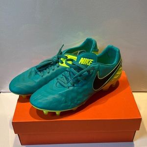 Nike Tiempo Legend 2 Legacy FG Cleats | size 7.5